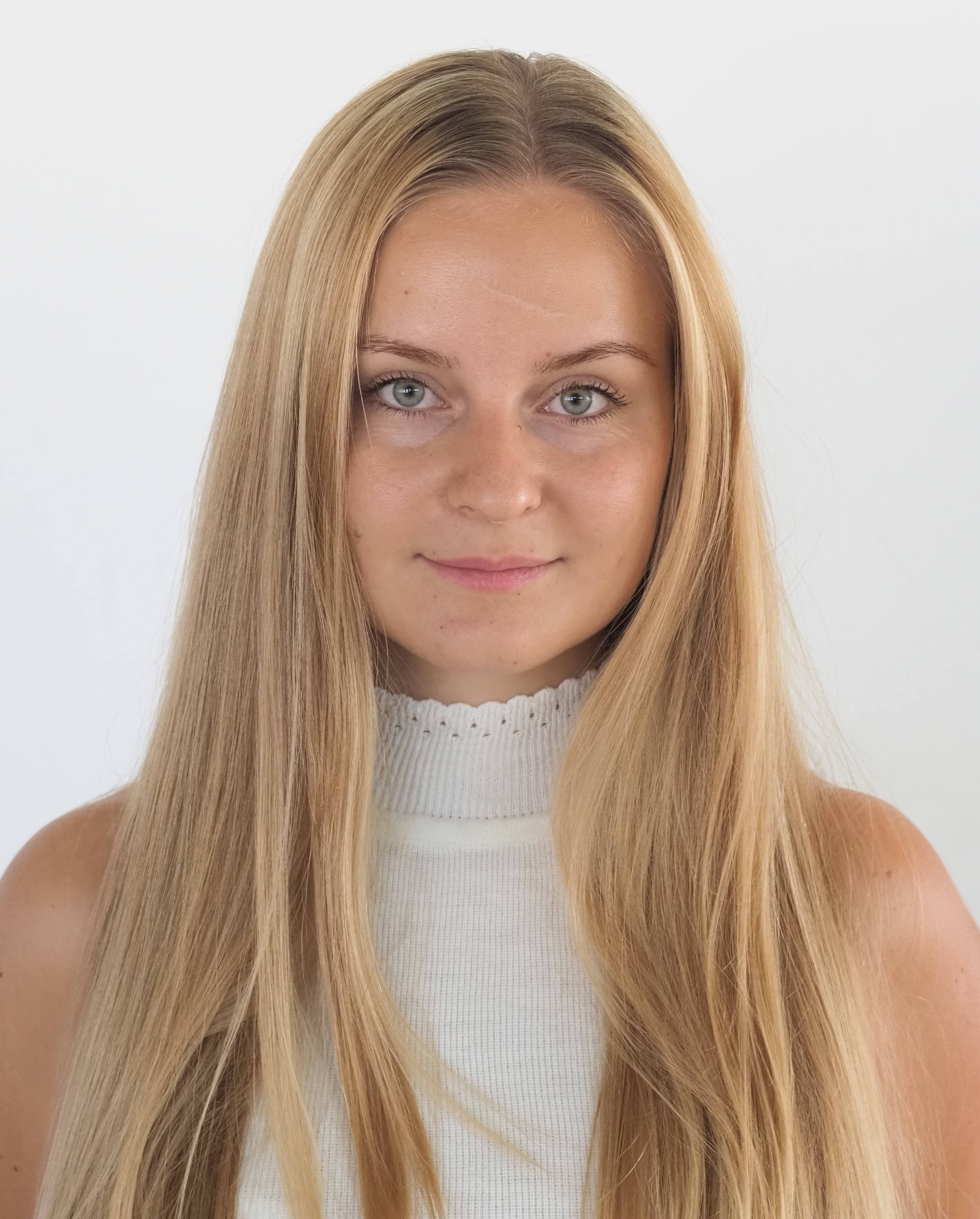 Dr. Mészáros Méda