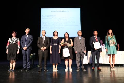 Kiváló munkatársaink