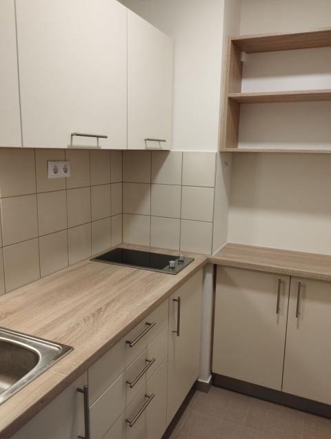 Teljesen bebútorozott konyha