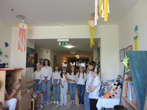 Gyerekek hoztak jókedvet a győri Gyermekosztályra